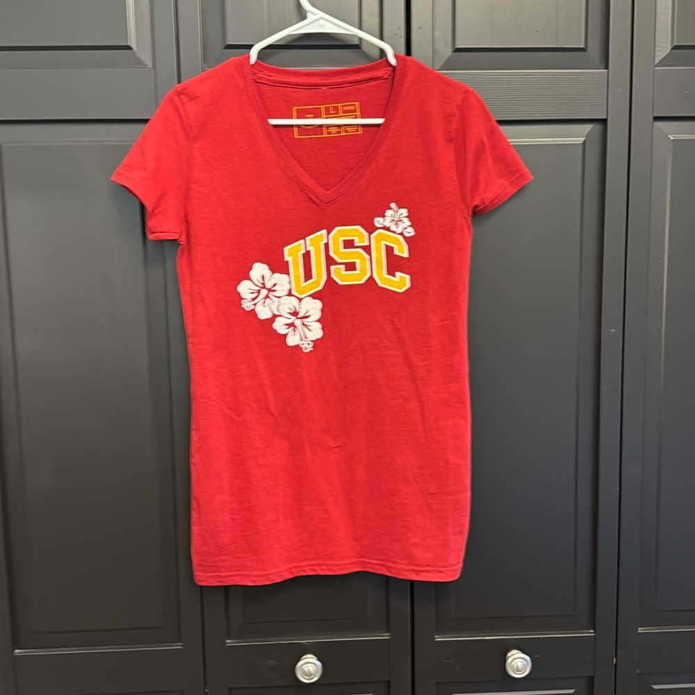 USC Women's T-Shirt - Size Large NWT